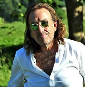 Meet your Posher, Mark